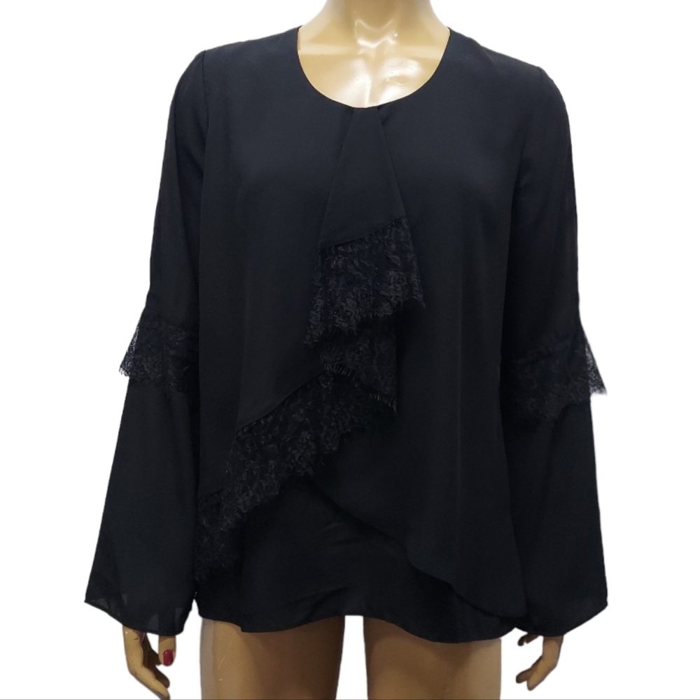 Signature Studio Eyelash Lace Embellished Blouse